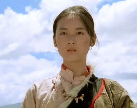 当年看剧时，我一直以为宁静演的是女主，光顾着看她了，都没注意到女二也很漂亮。
