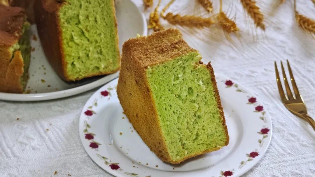 炎炎夏日，试试这款斑斓戚风蛋糕，清爽不甜腻，大人小孩都爱吃