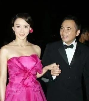 胡静说得没错，她老公从事殡葬行业，胡静有些好朋友说她，找来找去，找了一个做殡葬生