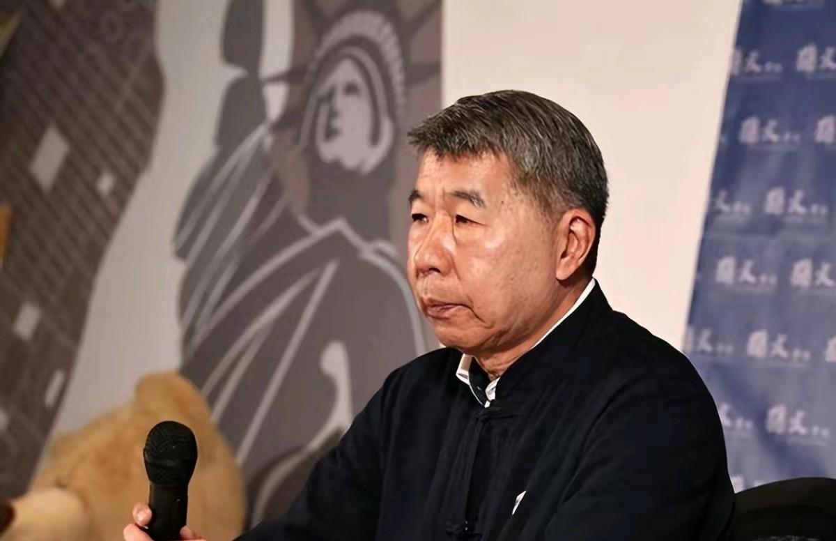 表态出来了，除张亚中，包括郑丽文，全部拒绝谈统一！
这场立场分化，发生在激烈的党
