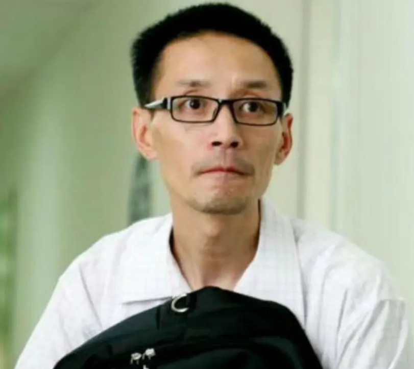 演员田小洁今年爆火，不是因为娶了江珊，也不是因为拍了《藏海传》，而是他在29岁的