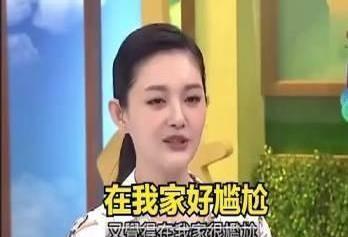 大S和汪小菲这对前夫妻的相处模式一直挺有意思。
记得大S生完女儿那会儿，专门请了