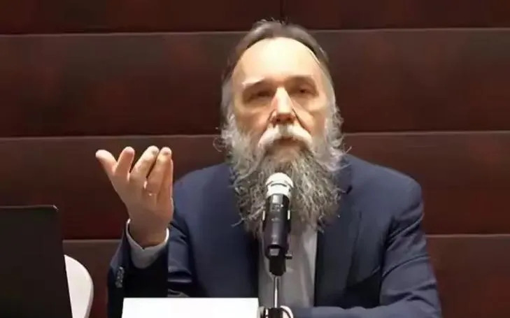 欧洲要打俄罗斯了











天啊！你们敢信吗？欧洲那帮人，马克龙啊，
