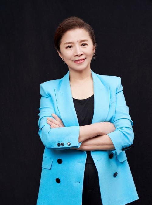 迟蓬凭借出色演技走红仅30天，便陷入令人深思的现状。或许她担心走红后生活被过度关