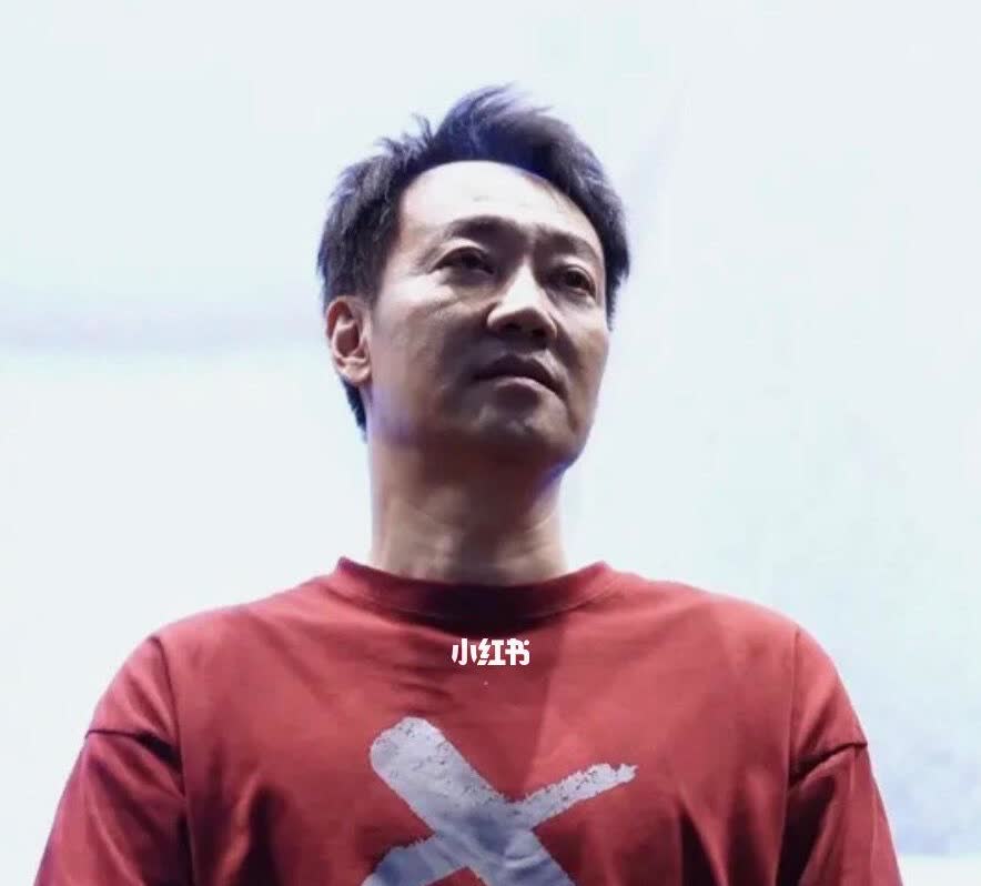 辛柏青这样的男人！！三毛曾说，两个人一起，先走的那个人一定是幸福的，只有活着的人