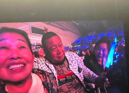 难怪长得这么像，这下解释的通了。

绥化一女孩自曝与小沈阳女儿沈佳润撞脸，既像小