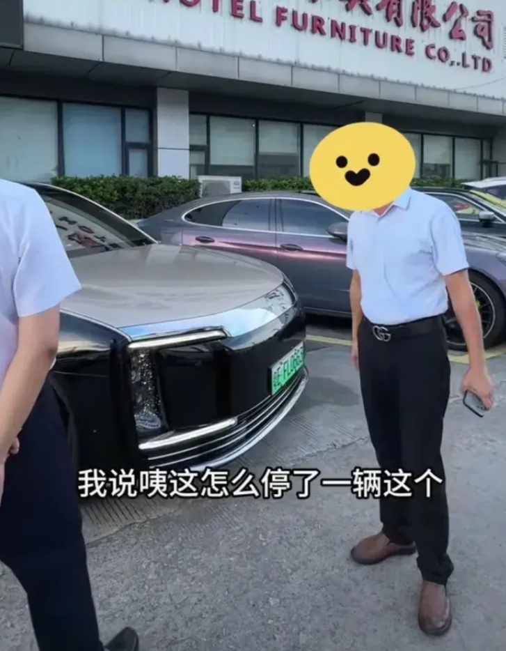 尊界S800也像当初的问界m9一样，出现了严重的“人传人”现象了！这不，广东省佛