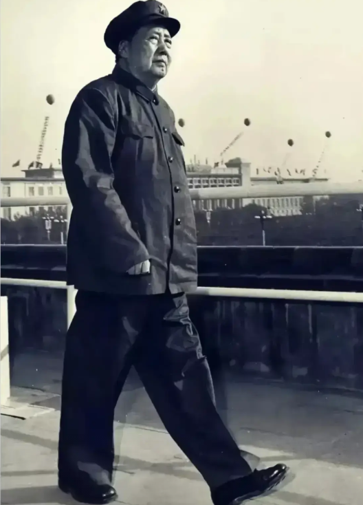 毛主席的预言有多准？
1956年9月毛主席在一次会议上说了这样一句话：
他说：“