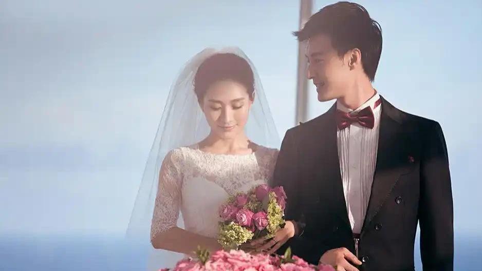 陶昕然离婚事件全复盘：十年婚姻如何败给女强男弱与AA制？