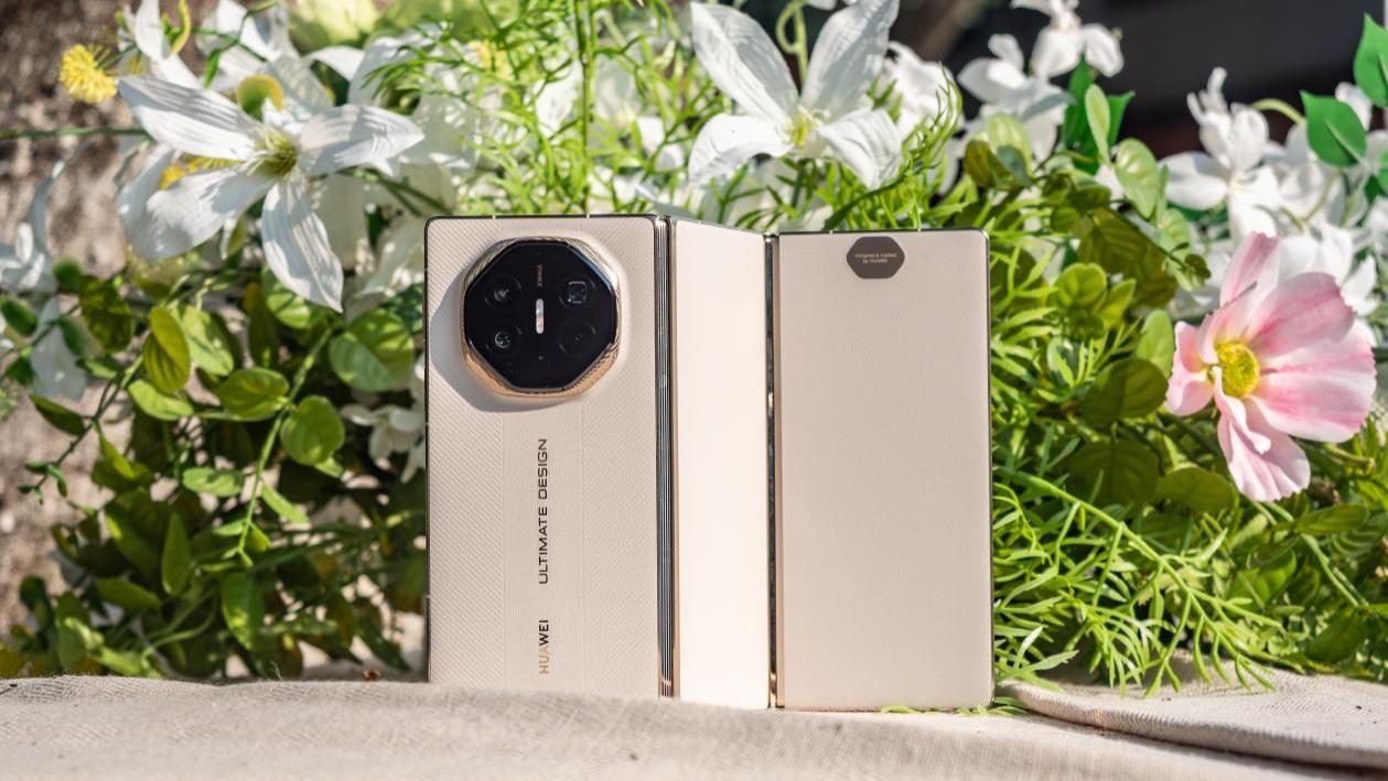 2025年选直板机还是折叠屏？折叠屏成2025年更“值”的选择！