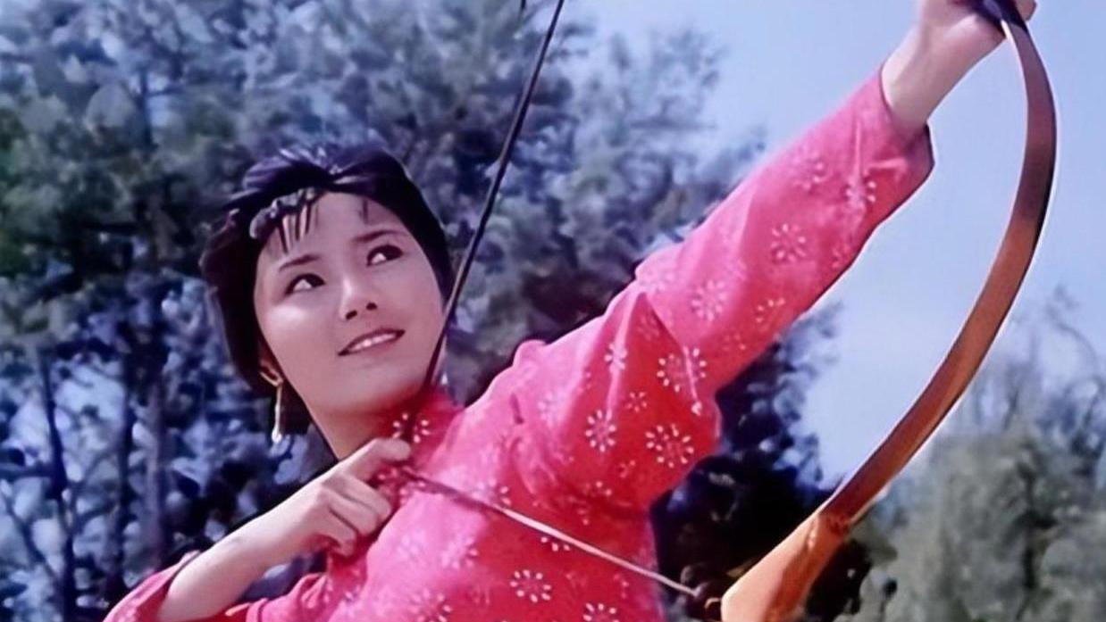 姜黎黎近况曝光：定居美国，71岁自然老去，女儿长得像妈还没结婚