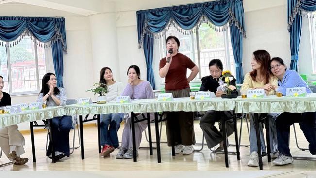 万婴麓山润城幼儿园家长学校会议：一场关于“共育”的深度奔赴