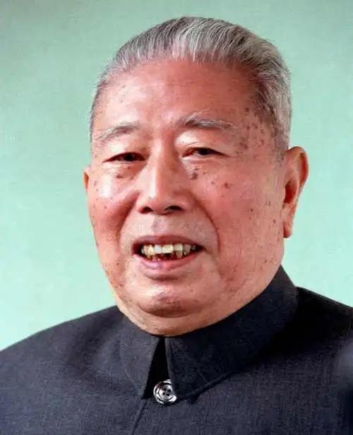 开国上将宋任穷参加过秋收起义，他在建国后的履历非常辉煌。宋任穷是首任云南省委书记