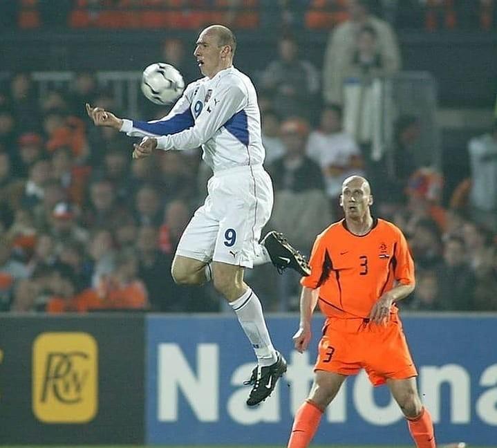 能让斯塔姆也害怕的男人，就是他！
捷克锋霸～
请填空[呲牙]
#足球#