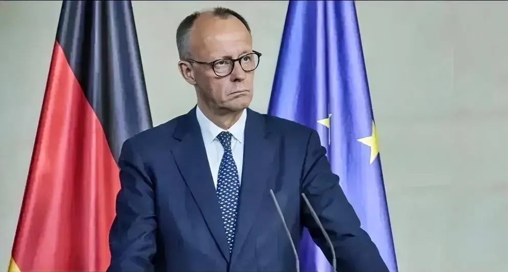 德国总理默茨不满表态了！来自德国世界报6月10日消息说，德国总理默茨指出，俄罗斯