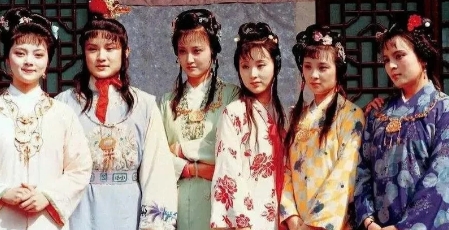 当年，87版《红楼梦》开拍的时候，没有人看好王扶林，没有人相信他能把《红楼梦》拍