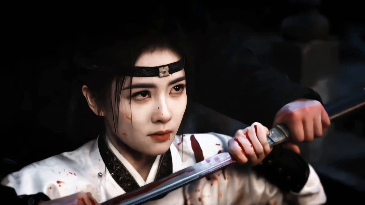 古装剧审美终于回归！白鹿这抹额造型，帅到全网求焊死在头上