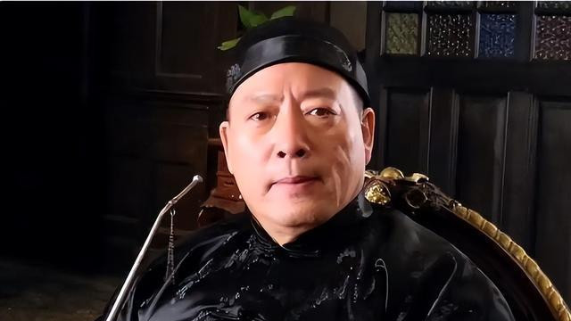 1951年，陈毅给了黄金荣一把扫帚让他去扫街，蒋介石：陈毅真厉害