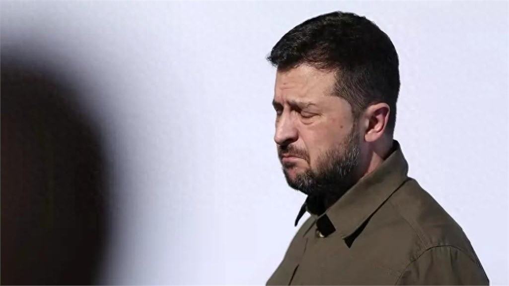 俄军开火毫无预兆，被偷家的泽连斯基立马喊话：愿做巨大让步