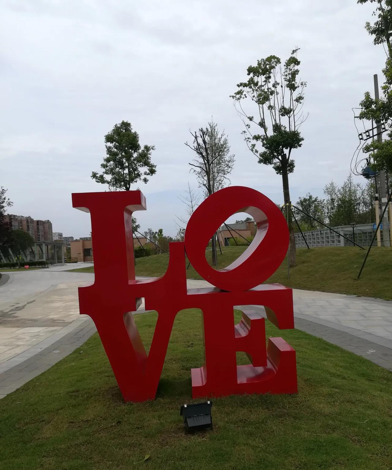 两个强势的人为什么最终很难走到一起？因为强势的人内心都带着一股想要赢的想法，所以