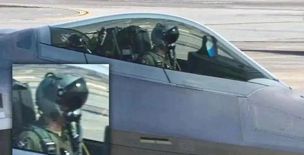 F-22到现在还在缓慢升级，一共量产的187架F-22，只选取了其中143架F-