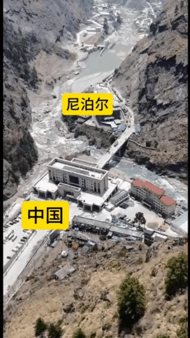 不在一个档次上，没什么可比的！
每一个关口都是一座要塞，平时也会驻军战时那就是前
