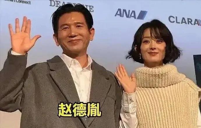 赵丽颖，热搜爆了！
5月22日，关于“赵丽颖这算官宣恋情吗”的词条惊爆热搜，瞬间