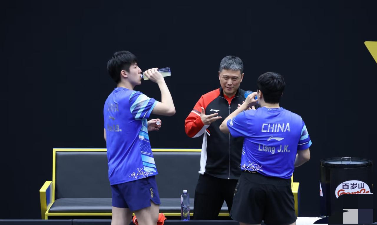 温瑞博/梁靖崑2:3冯耀恩/郭勇 无缘男双半决赛 遗憾出局啦
8月22日凌晨WT