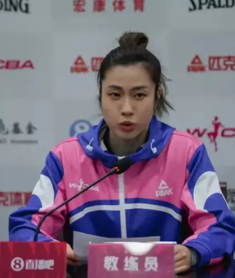 球员兼教练不多见，但是wcba不但有而且还有两个两个，而且还都很能打，一个是28