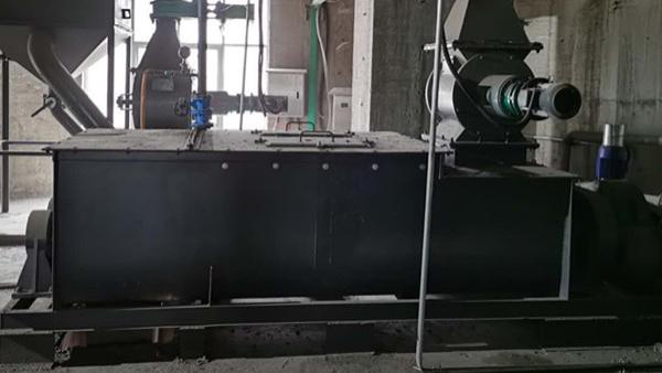 灰库加湿搅拌机：原理、作用、优缺点及故障解决方案