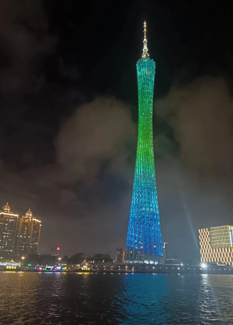 北方人在南方真的没办法活下去了……

我来自甘肃，到广东受不了了……
出屋子的入
