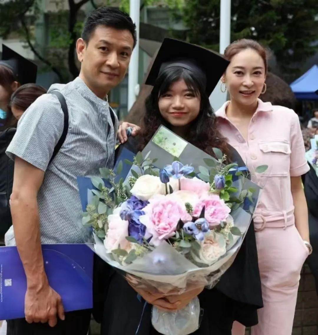 露肉有压力！TVB女星曝因大胆演出引老公不满：不喜欢我搔首弄姿