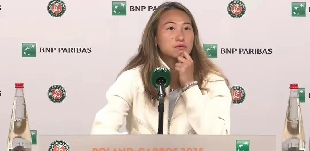 有个事
我一直不敢说
我觉得郑钦文有一个非常严重的情况
就是会因为观众影响心态