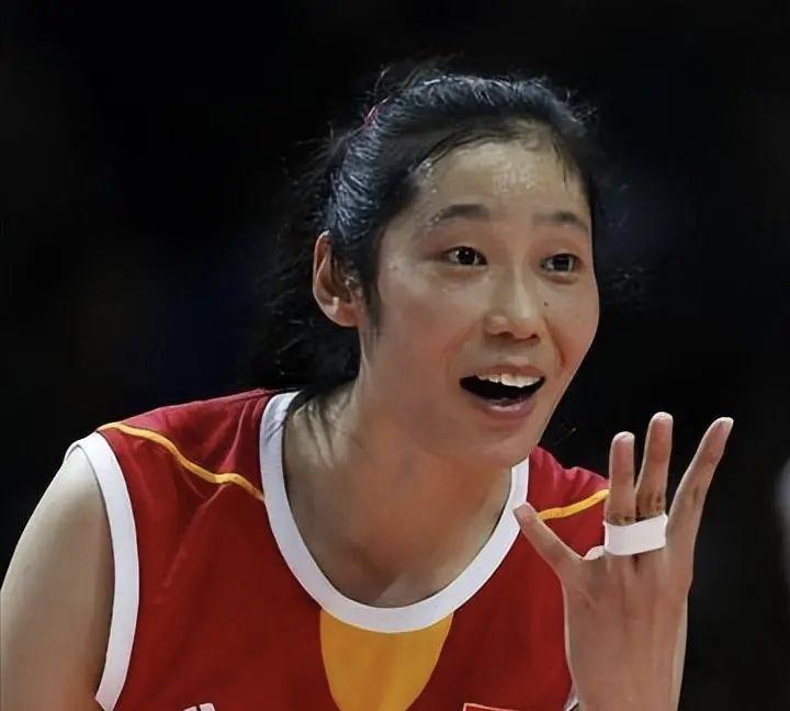回顾朱婷去年回归时的感慨，就明白今年世锦赛的结局
今年女排世锦赛中国队止步16强