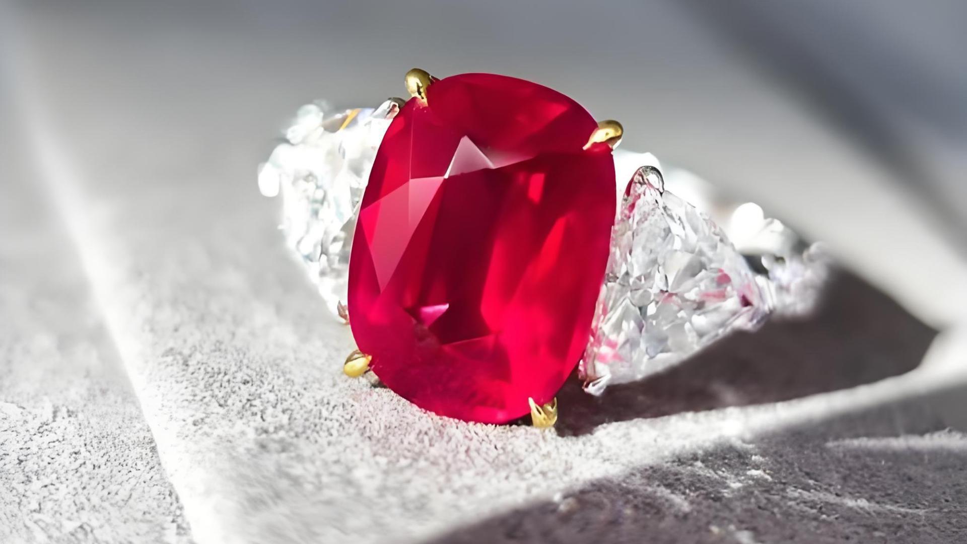 鸽血红宝石：为何它能成为红宝石中的“天花板”？