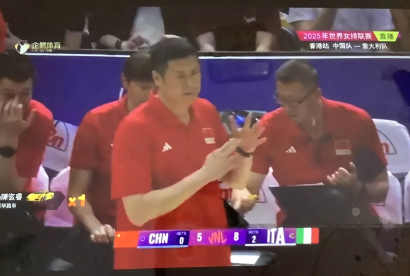 意大利确实是想让中国女排非常体面的输球，但是…
从整个比赛过程来看前两局意大利都
