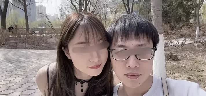 女子与男友自驾游遇车祸，脊柱断裂导致瘫痪，决定要和男友领证，三个月后，男友一家失