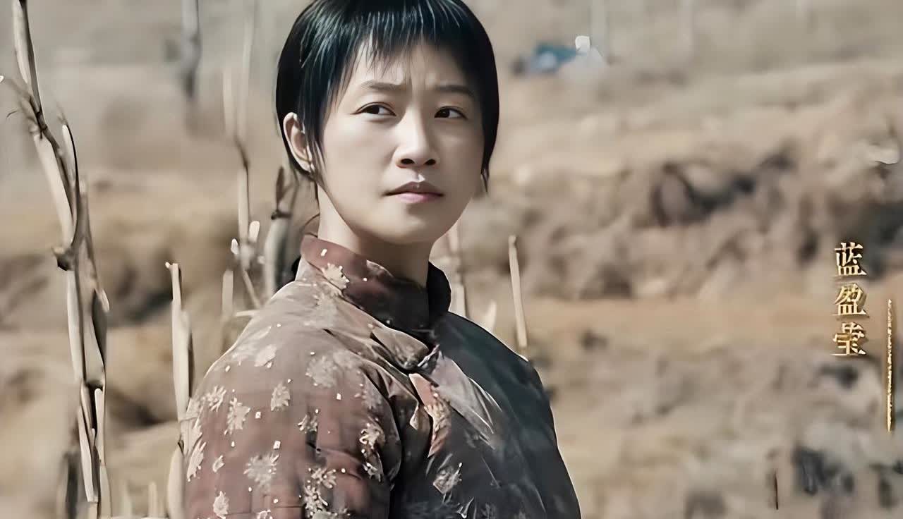 大家发现了吗？
蓝盈莹这辈子做过很正确的事情，
就是没有跟曹骏结婚，不是不合