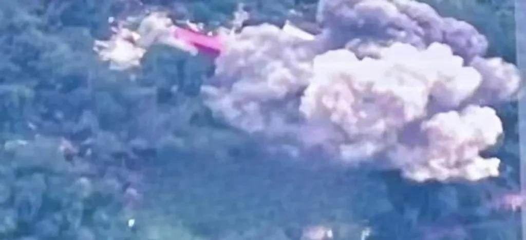 柬埔寨和泰国冲突已经失控，泰国对柬埔寨军事基地进行猛烈轰炸，双方才开始就进入巅峰