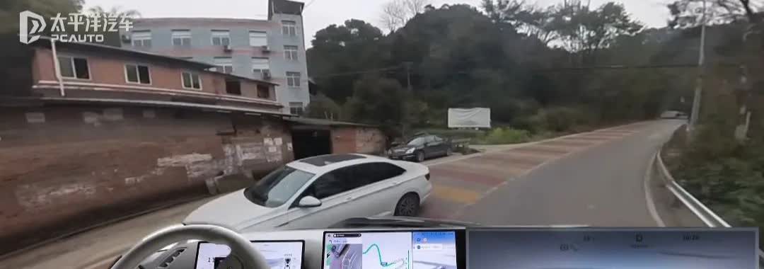 智驾跑山！还是MPV！长城Coffee Pilot做到了！
1、进到山里，我们