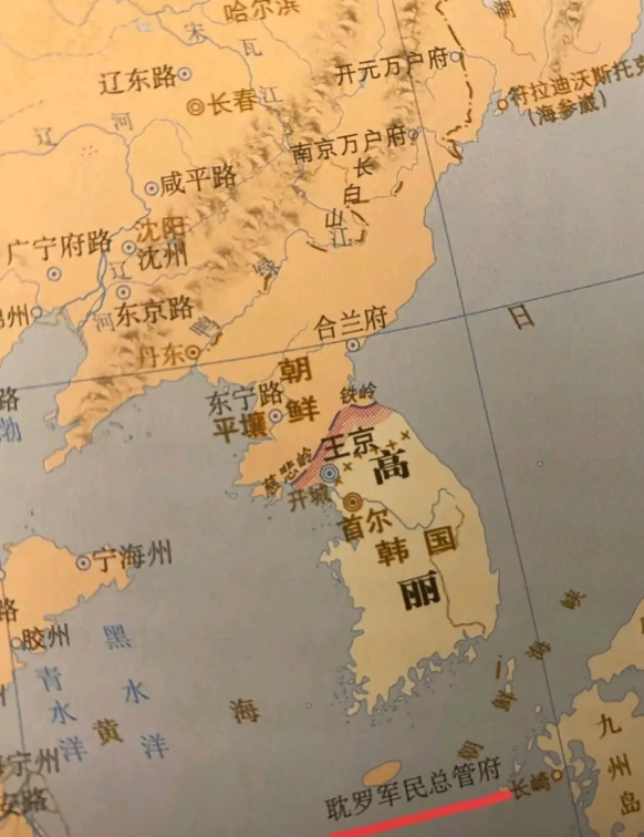 明朝放弃了济州岛，让中国损失惨重。济州岛多么重要？首先，济州岛的地理位置重要，这