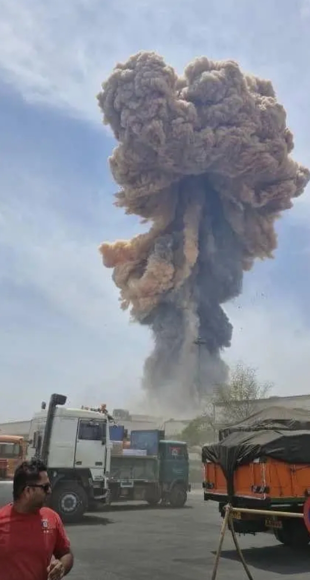 伊朗阿巴斯港口在4月26日突然发生的爆炸确实打了俄罗斯一个措手不及，虽然目前尚未