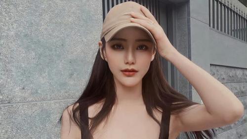 马筱梅更新ins，两口子回北京了，和汪小菲公园遛狗好惬意