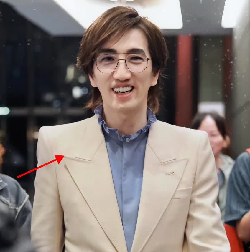 林志炫被淘汰的事一出来，
我就知道，芒果台完蛋了，
不是因为被骂的太狠，而是