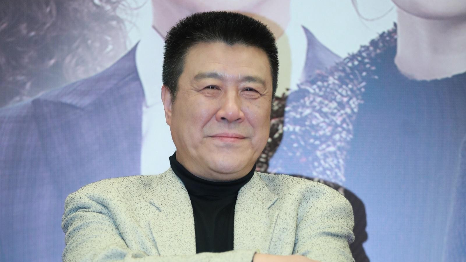 著名演员吕凉：父亲母亲先后早逝，北方汉子当上海女婿幸福吗？