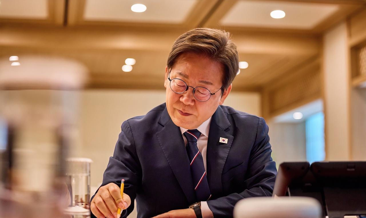 鼓励提意见！李在明表态
当地时间6月24日，韩国总统办公室对外表示，将设立国民信