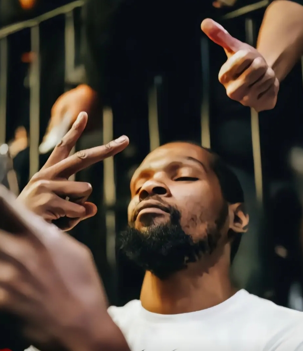 最大的思维误区
兰特说他被当作替罪羊，给自己安了一个好像背负所有责任的位置，问题