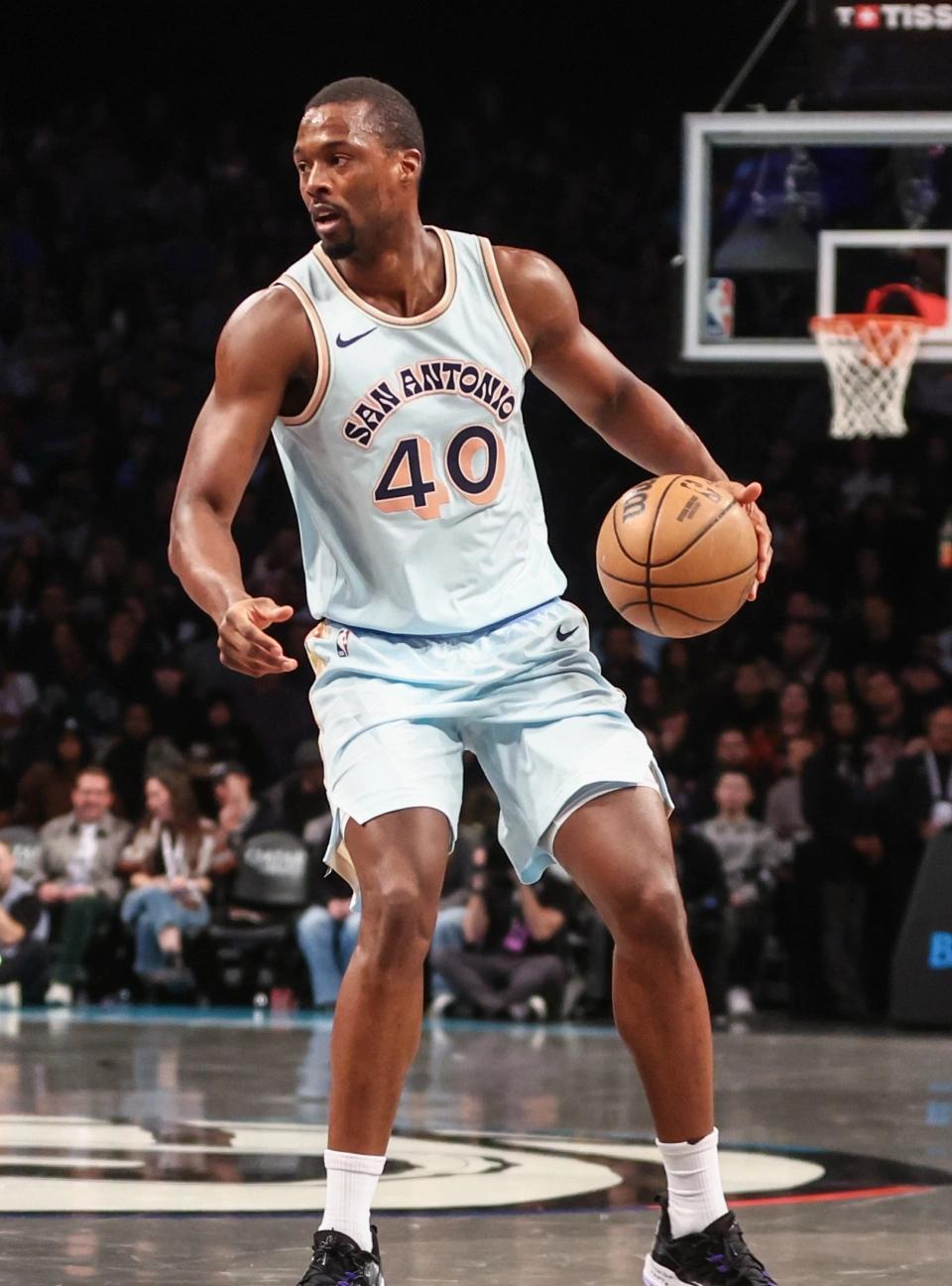 巴恩斯太厉害了，全场最高的正负值，不愧曾经是勇士队的夺冠成员，他防杜兰特防的太好