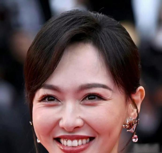 女人都会变老，但精修一下就没事啦！ ​​​