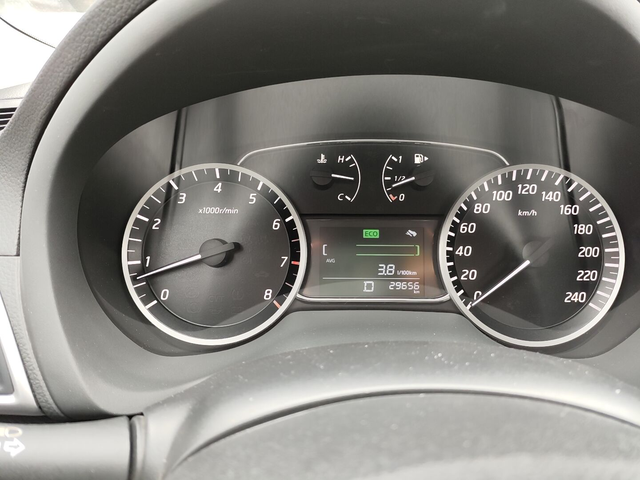 轩逸油耗有点高
现在油耗太高 开不起车了，怎么办 是不是要买电车了